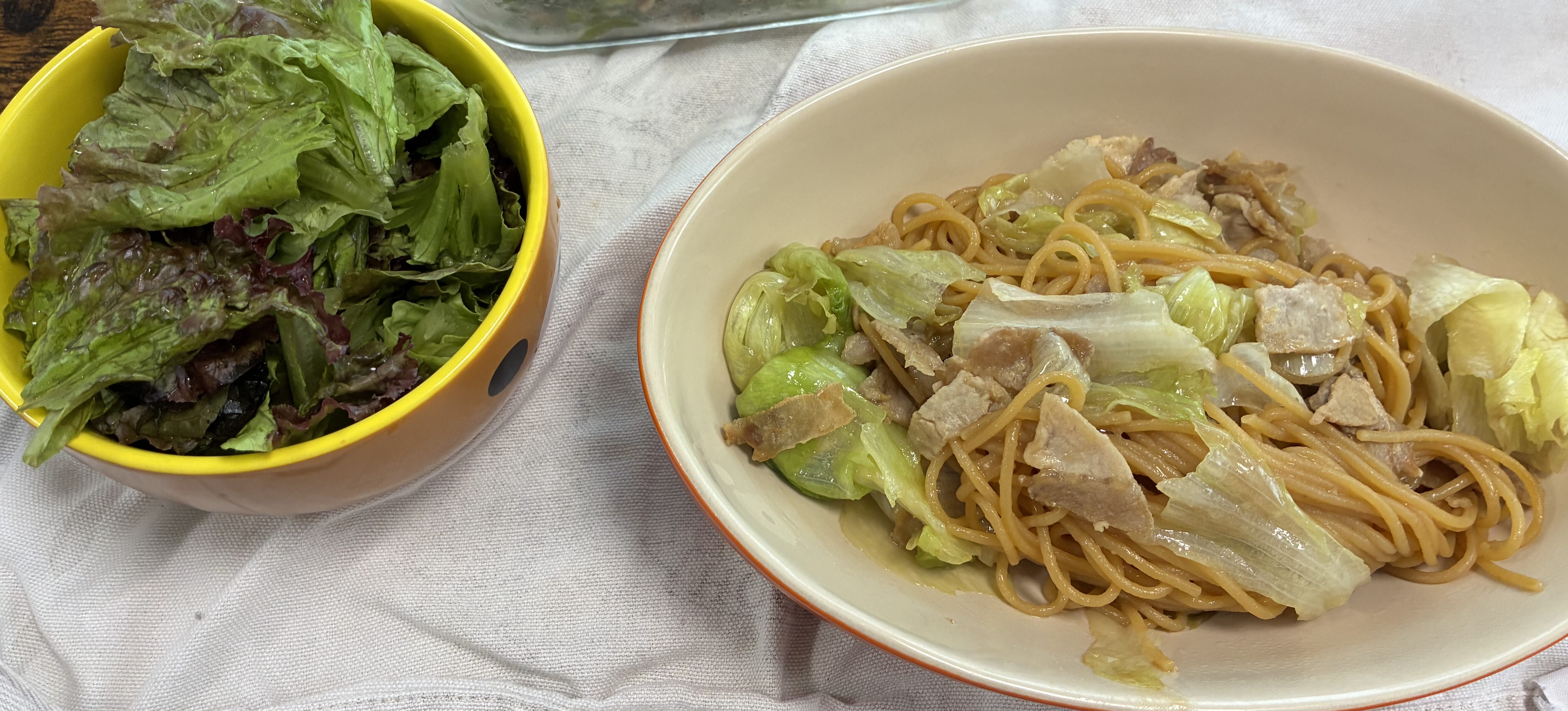 ZENBヌードルで作った豚肉とレタスの焼きそば風